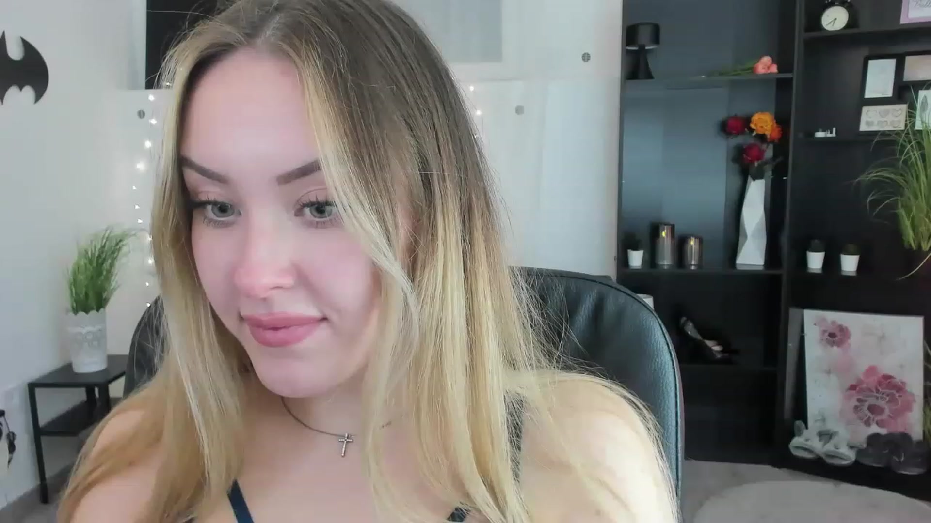 Gallery image thumbnail from Brooklyn_Ch's myfreecams stream on, 01/12/2023, 15:02 image 2 of 20