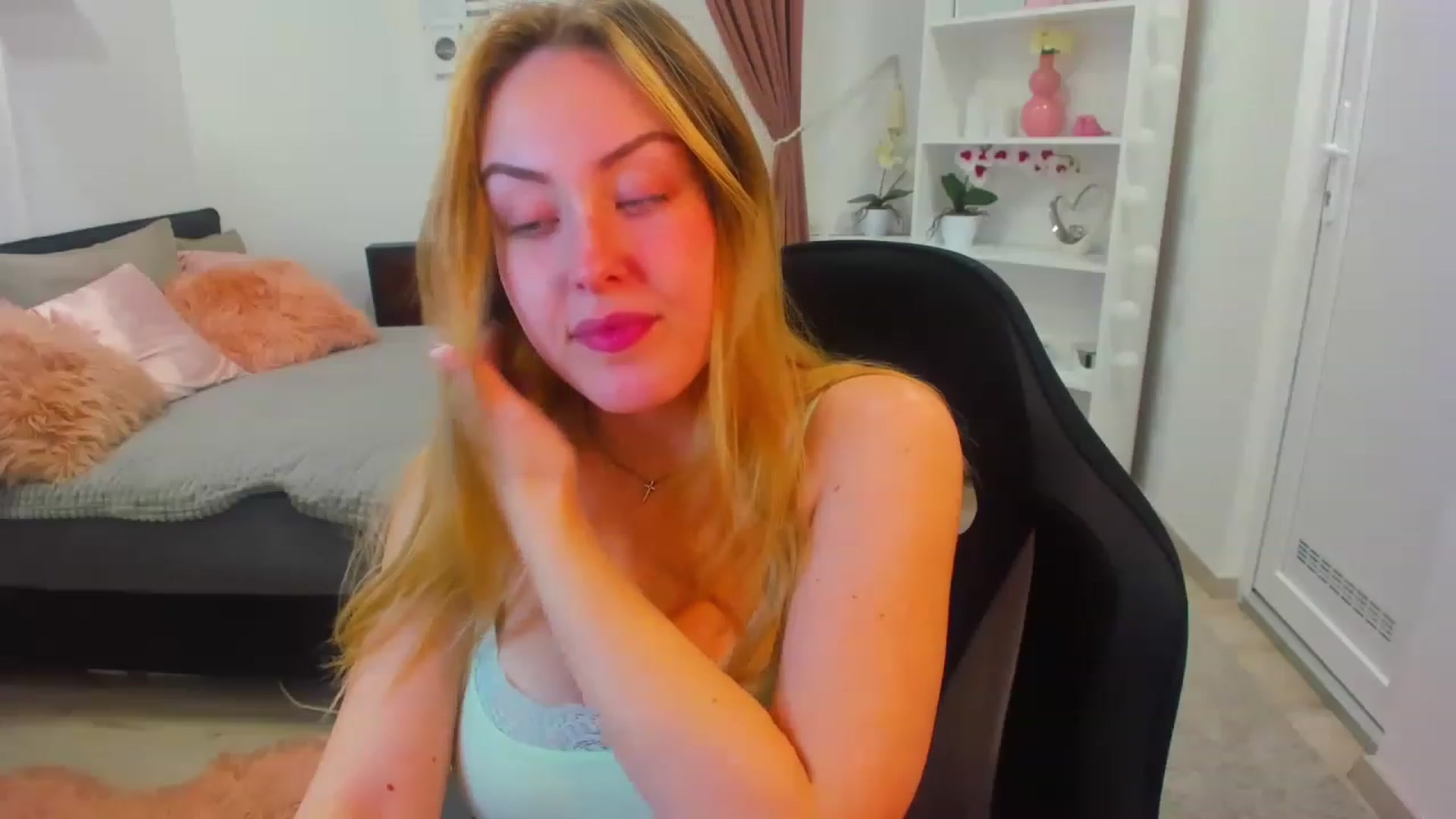 Gallery image thumbnail from Brooklyn_Ch's myfreecams stream on, 01/13/2023, 11:40 image 10 of 20