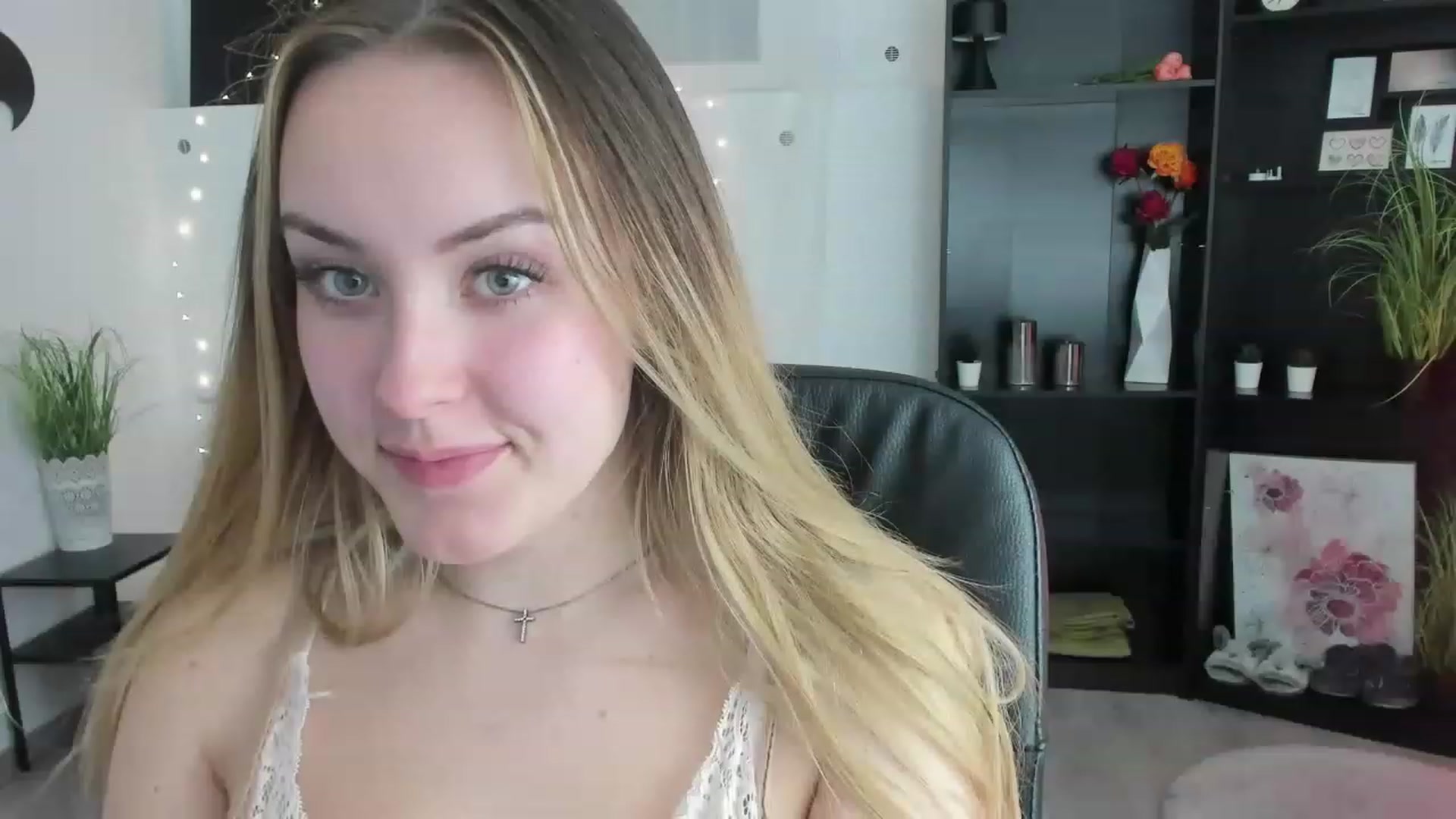 Gallery image thumbnail from Brooklyn_Ch's myfreecams stream on, 01/16/2023, 18:41 image 3 of 20