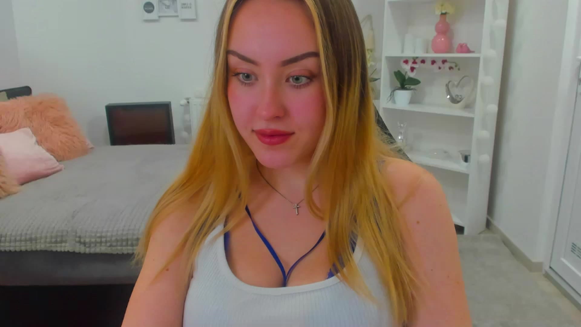Gallery image thumbnail from Brooklyn_Ch's myfreecams stream on, 01/17/2023, 15:32 image 2 of 20