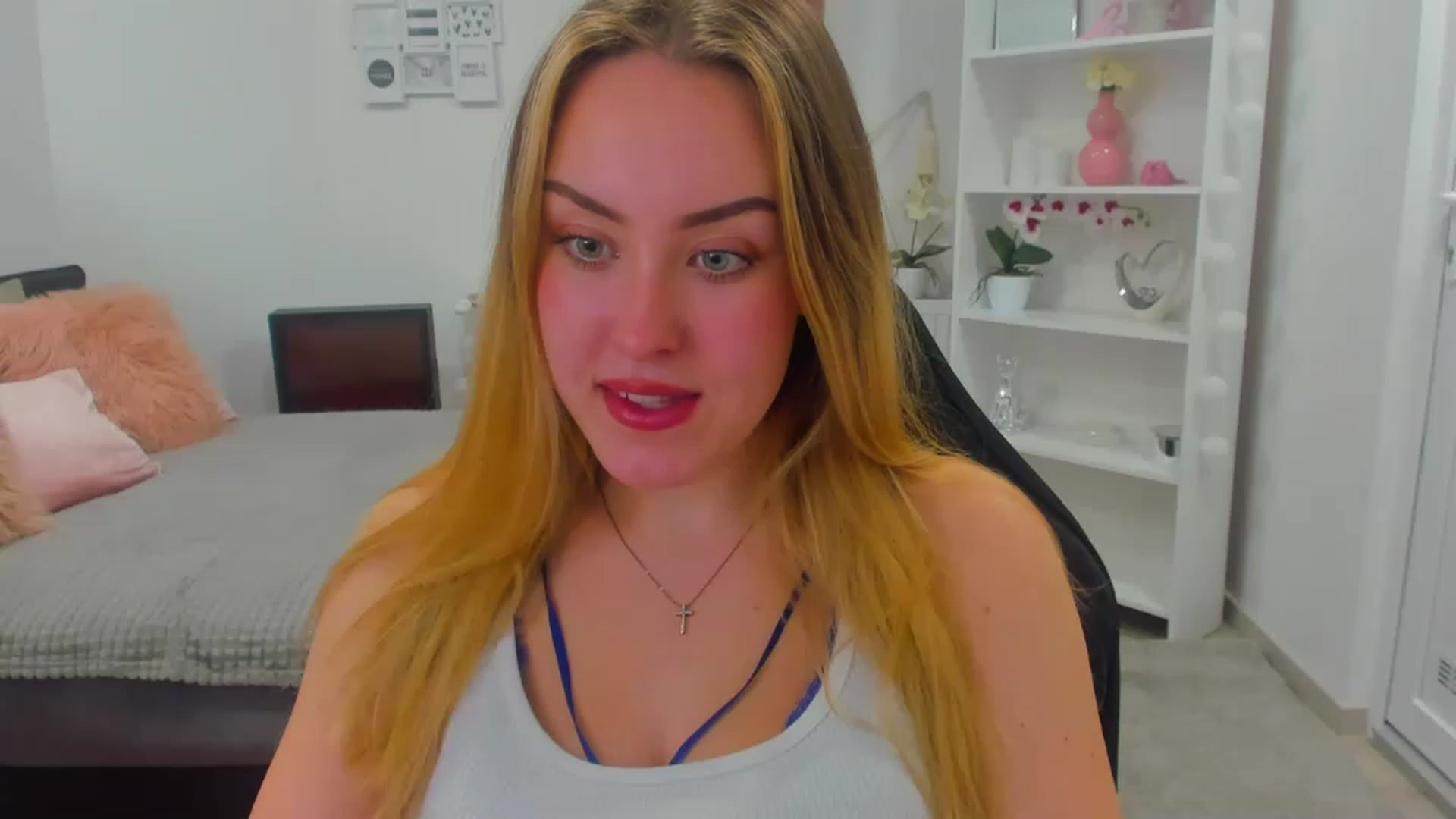 Gallery image thumbnail from Brooklyn_Ch's myfreecams stream on, 01/17/2023, 15:32 image 10 of 20