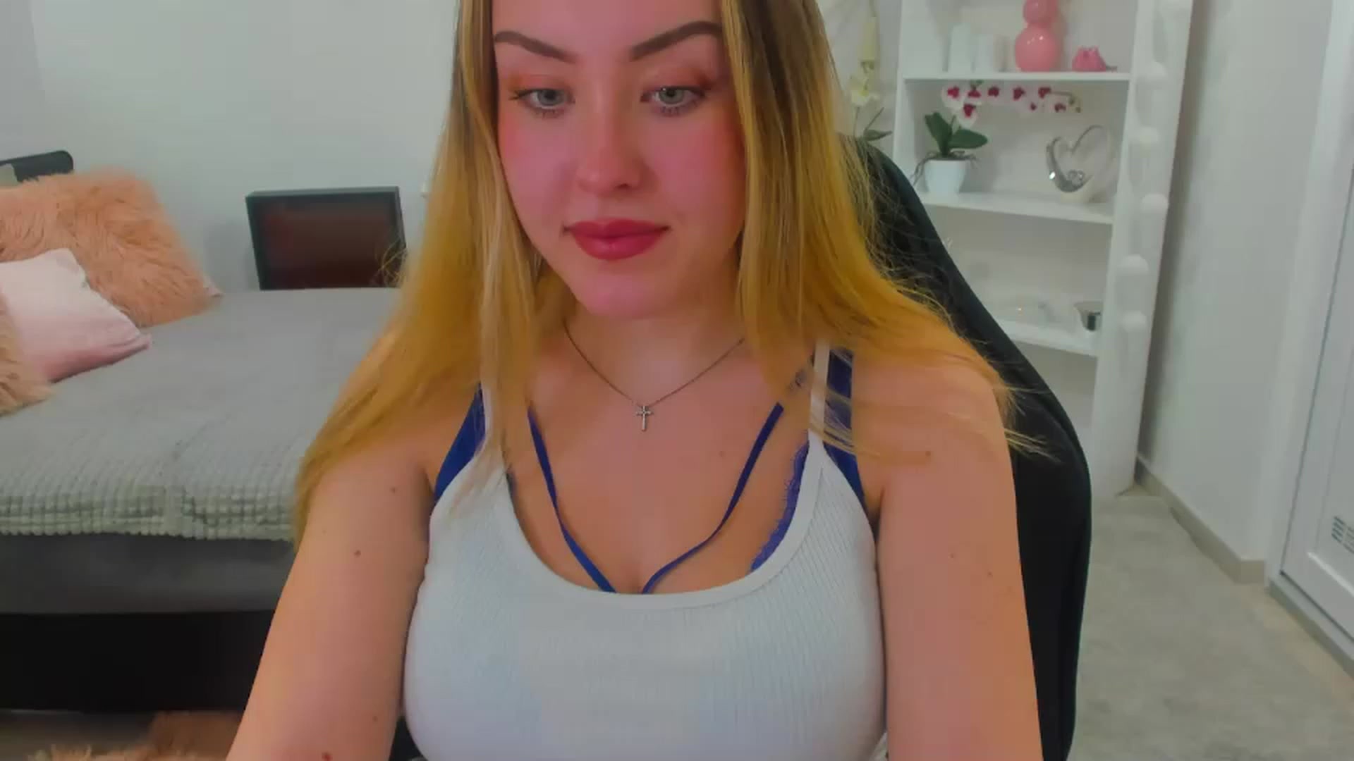 Gallery image thumbnail from Brooklyn_Ch's myfreecams stream on, 01/17/2023, 15:32 image 16 of 20