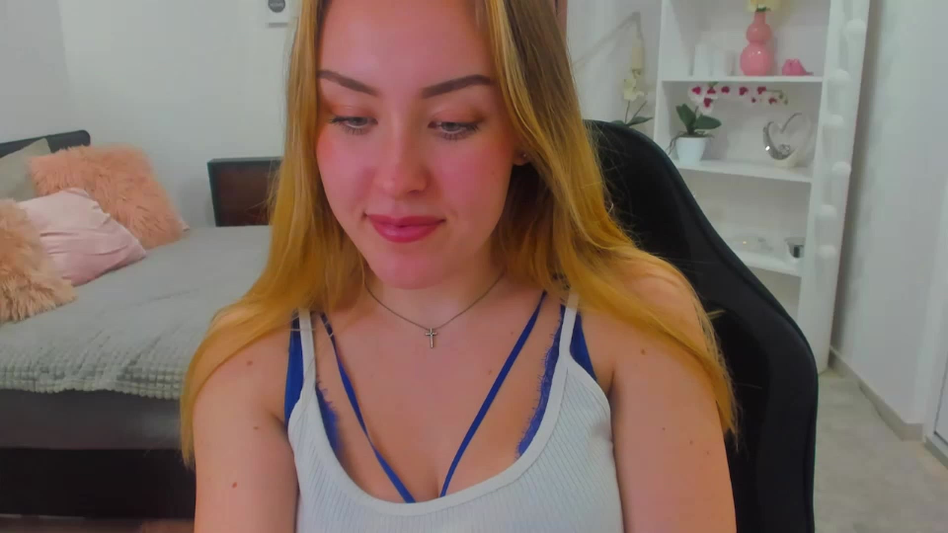 Gallery image thumbnail from Brooklyn_Ch's myfreecams stream on, 01/17/2023, 17:48 image 9 of 20