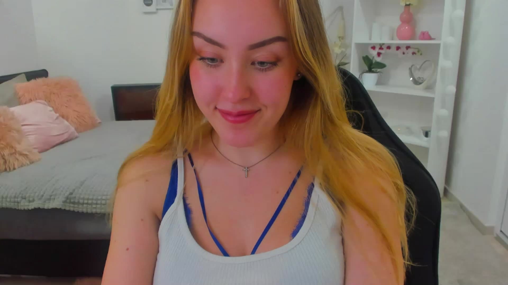 Gallery image thumbnail from Brooklyn_Ch's myfreecams stream on, 01/17/2023, 17:48 image 5 of 20