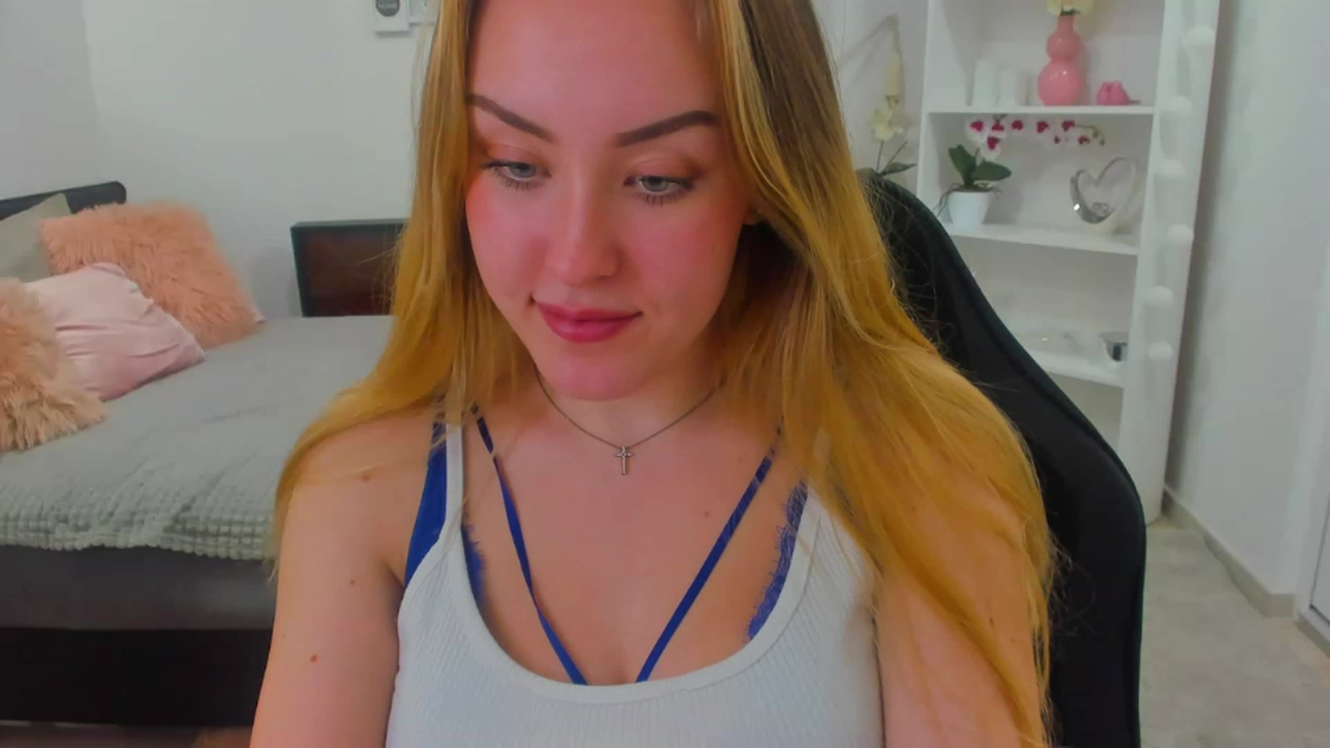 Gallery image thumbnail from Brooklyn_Ch's myfreecams stream on, 01/17/2023, 17:48 image 7 of 20
