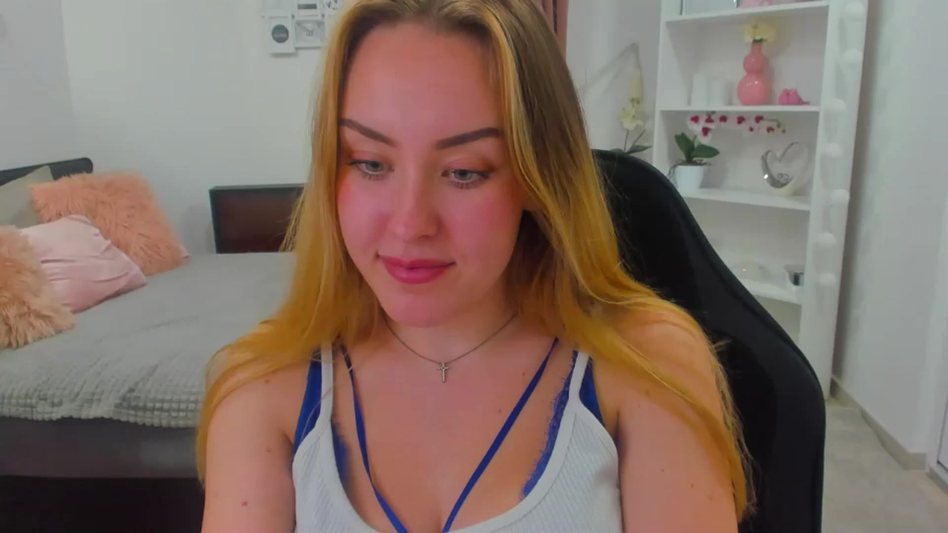 Gallery image thumbnail from Brooklyn_Ch's myfreecams stream on, 01/17/2023, 17:48 image 14 of 20