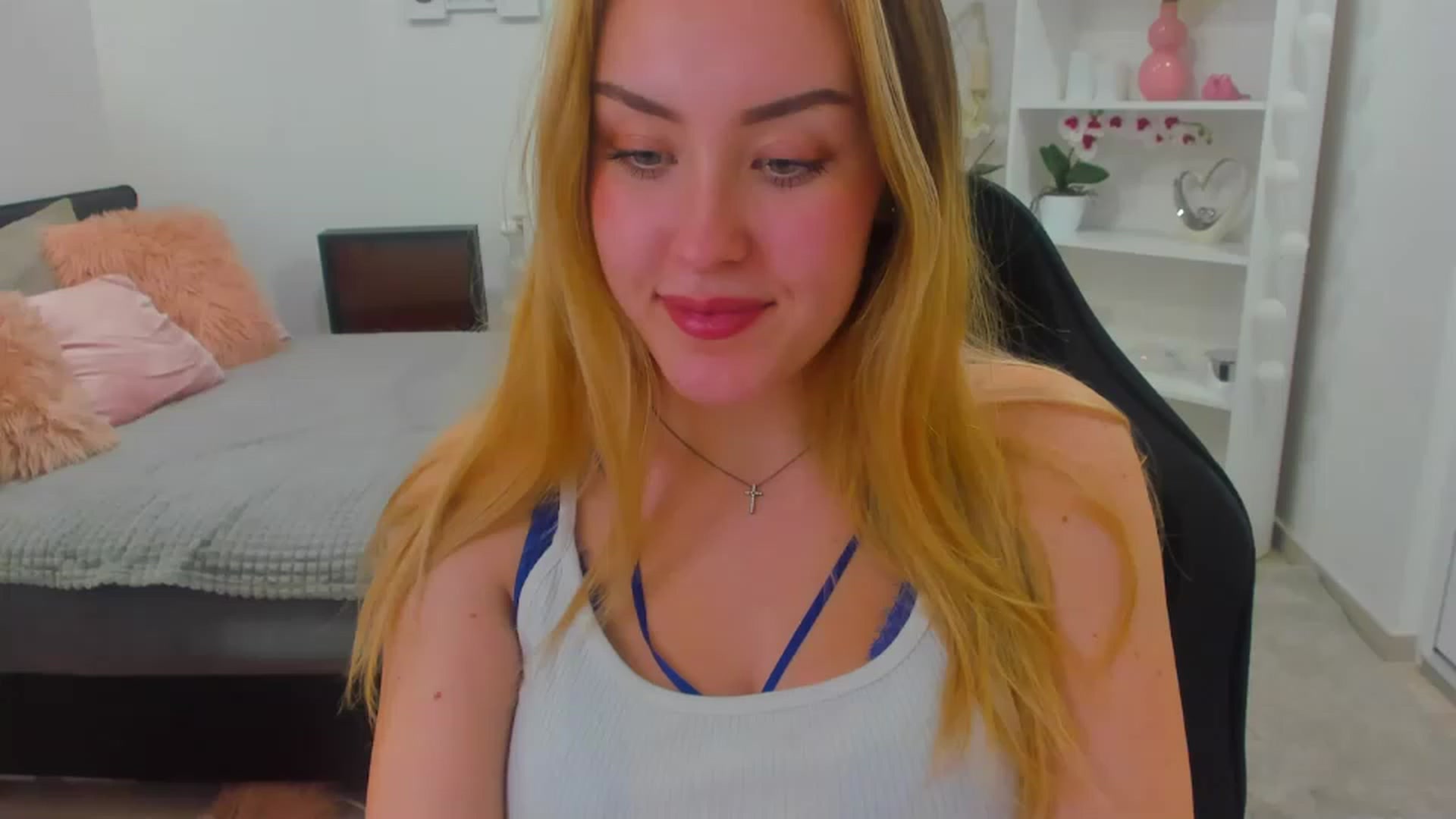 Gallery image thumbnail from Brooklyn_Ch's myfreecams stream on, 01/17/2023, 17:48 image 2 of 20