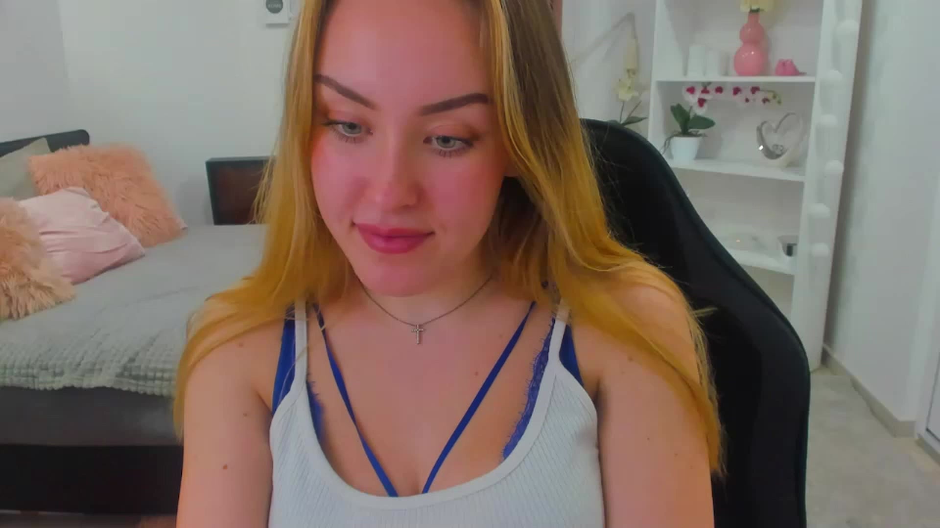 Gallery image thumbnail from Brooklyn_Ch's myfreecams stream on, 01/17/2023, 17:48 image 13 of 20