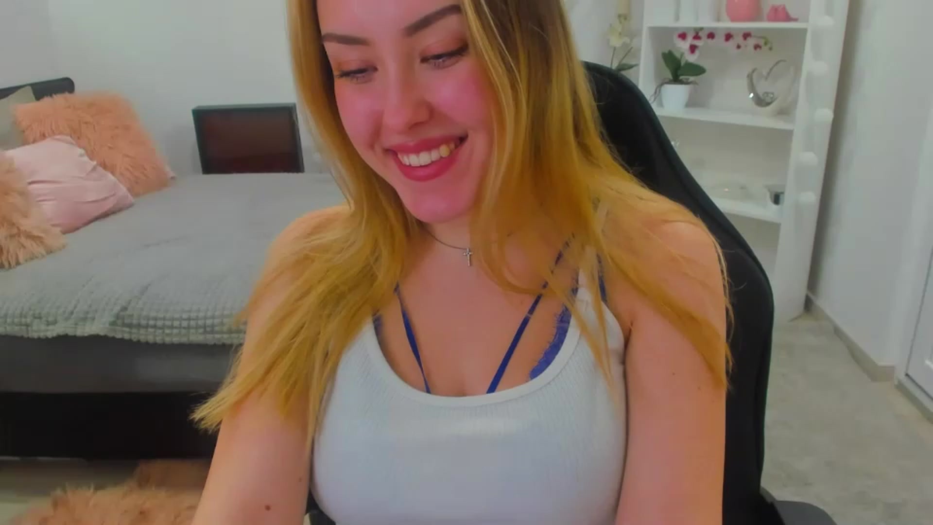 Gallery image thumbnail from Brooklyn_Ch's myfreecams stream on, 01/17/2023, 18:10 image 19 of 20