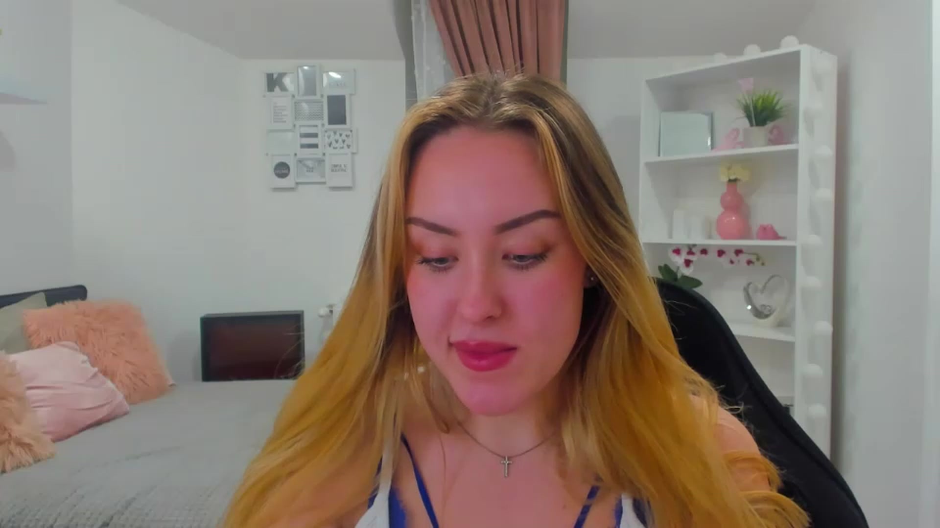 Gallery image thumbnail from Brooklyn_Ch's myfreecams stream on, 01/17/2023, 19:11 image 5 of 20