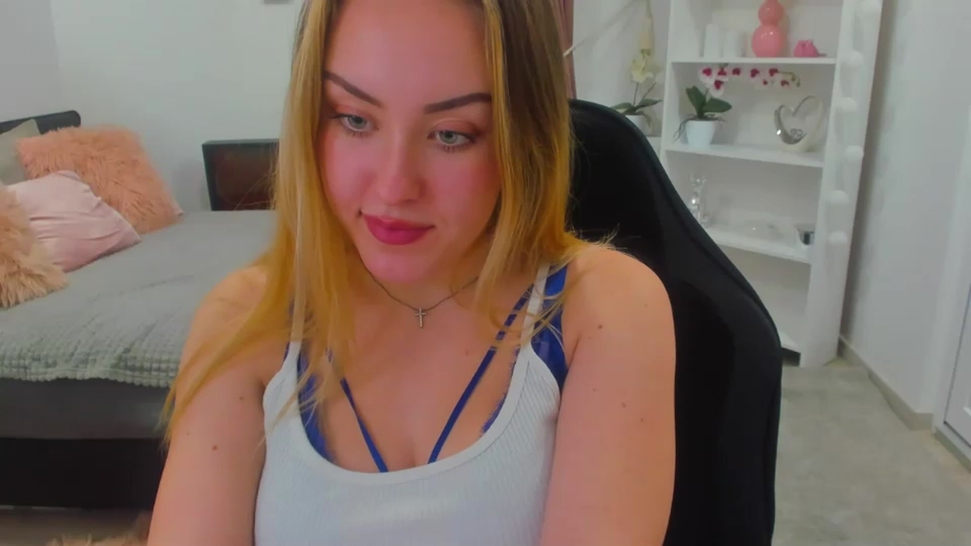 Gallery image thumbnail from Brooklyn_Ch's myfreecams stream on, 01/17/2023, 19:11 image 4 of 20