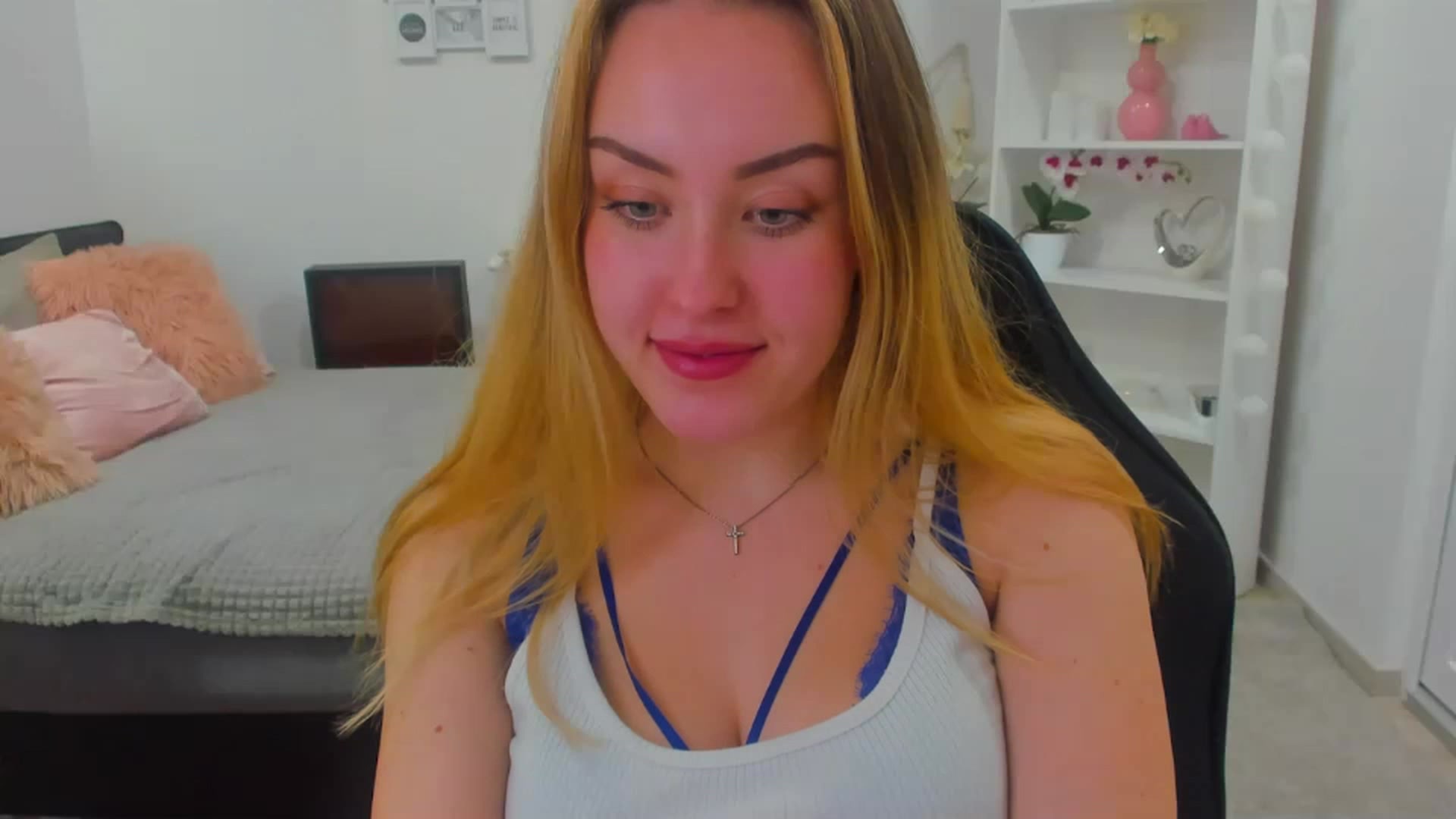Gallery image thumbnail from Brooklyn_Ch's myfreecams stream on, 01/17/2023, 21:01 image 16 of 20