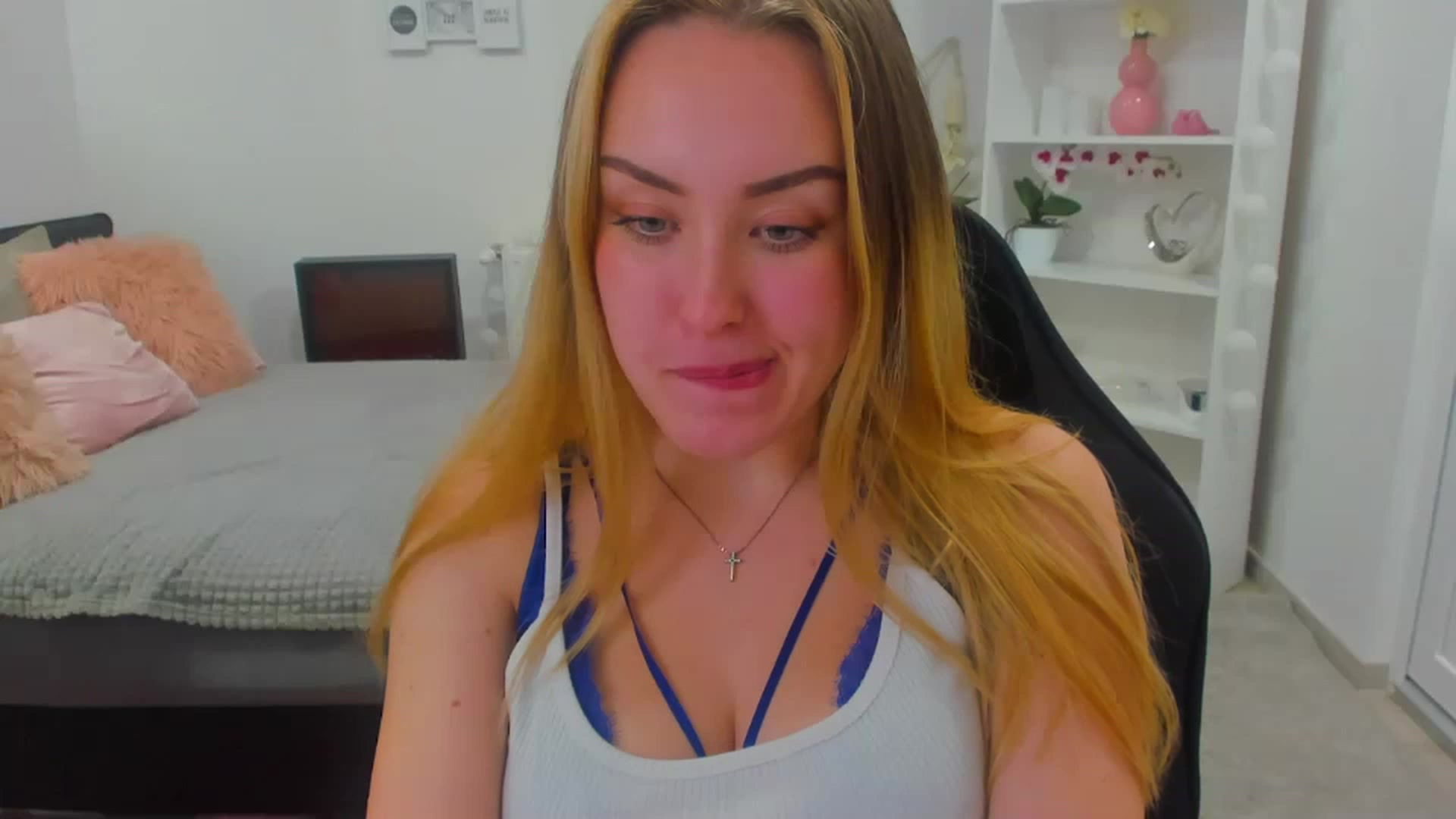 Gallery image thumbnail from Brooklyn_Ch's myfreecams stream on, 01/17/2023, 21:01 image 4 of 20