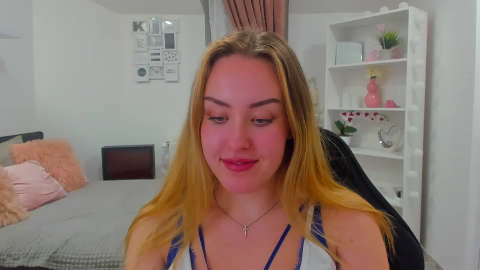 Gallery image thumbnail from Brooklyn_Ch's myfreecams stream on, 01/17/2023, 21:01 image 15 of 20