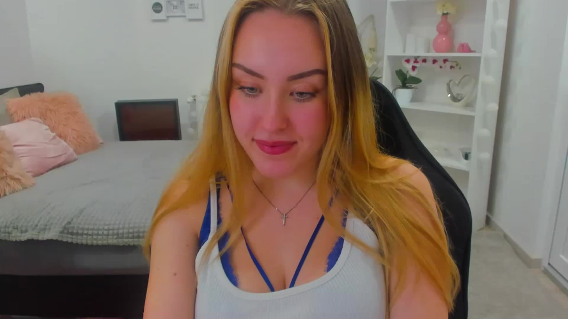 Gallery image thumbnail from Brooklyn_Ch's myfreecams stream on, 01/17/2023, 21:01 image 5 of 20