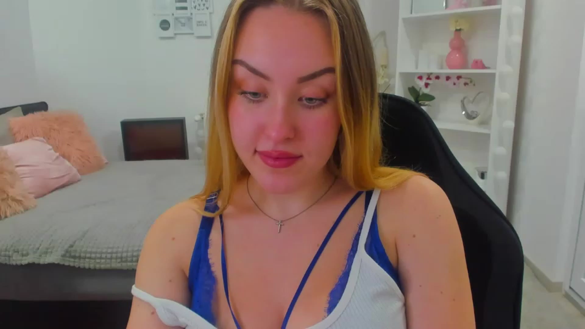Gallery image thumbnail from Brooklyn_Ch's myfreecams stream on, 01/17/2023, 22:44 image 19 of 20
