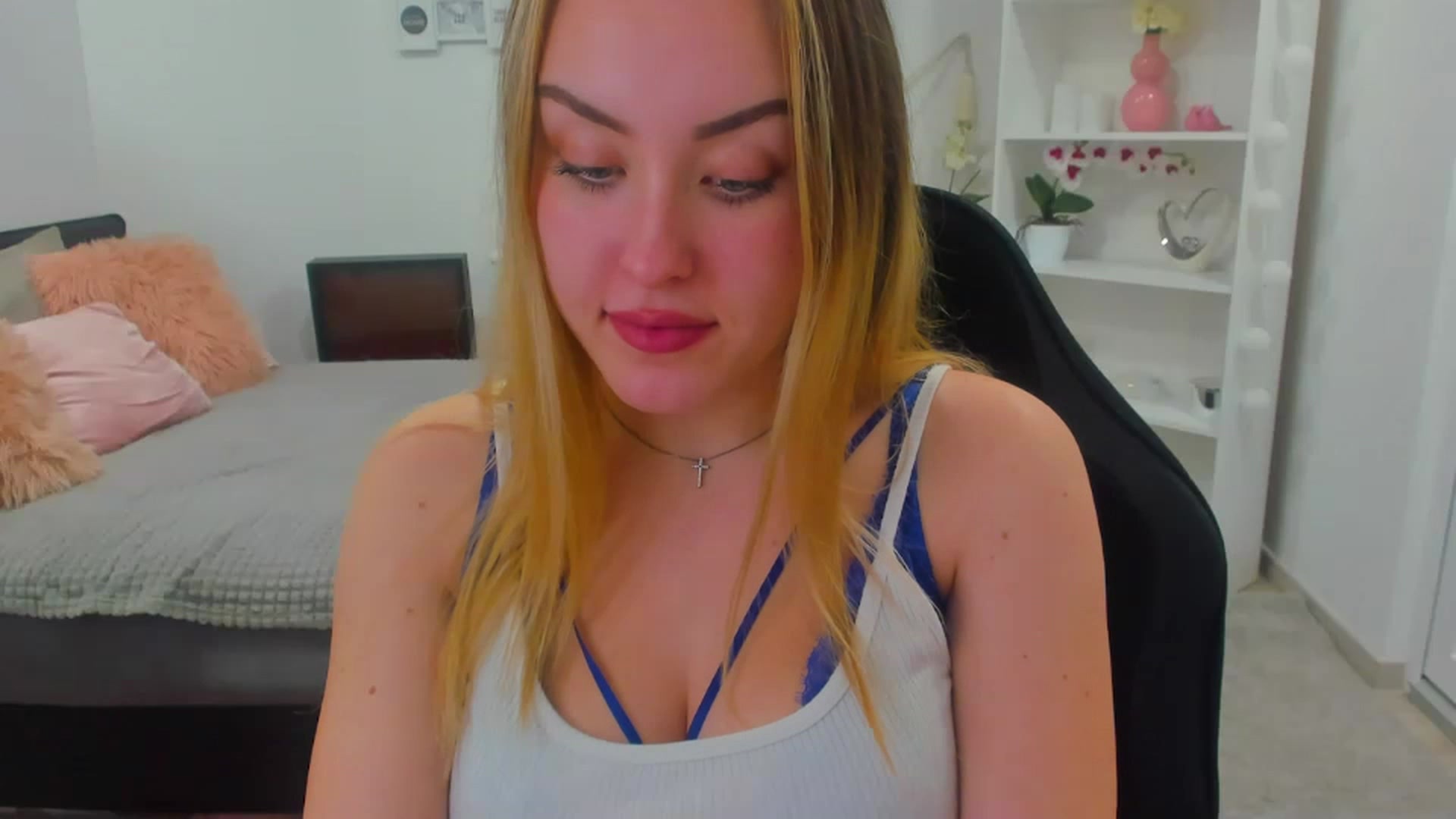 Gallery image thumbnail from Brooklyn_Ch's myfreecams stream on, 01/17/2023, 22:44 image 10 of 20