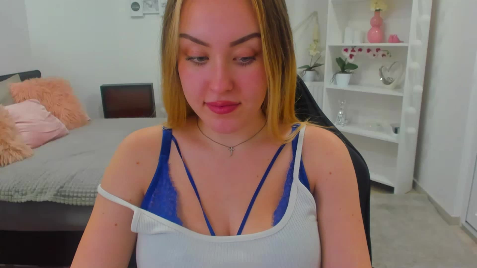 Gallery image thumbnail from Brooklyn_Ch's myfreecams stream on, 01/17/2023, 22:44 image 14 of 20