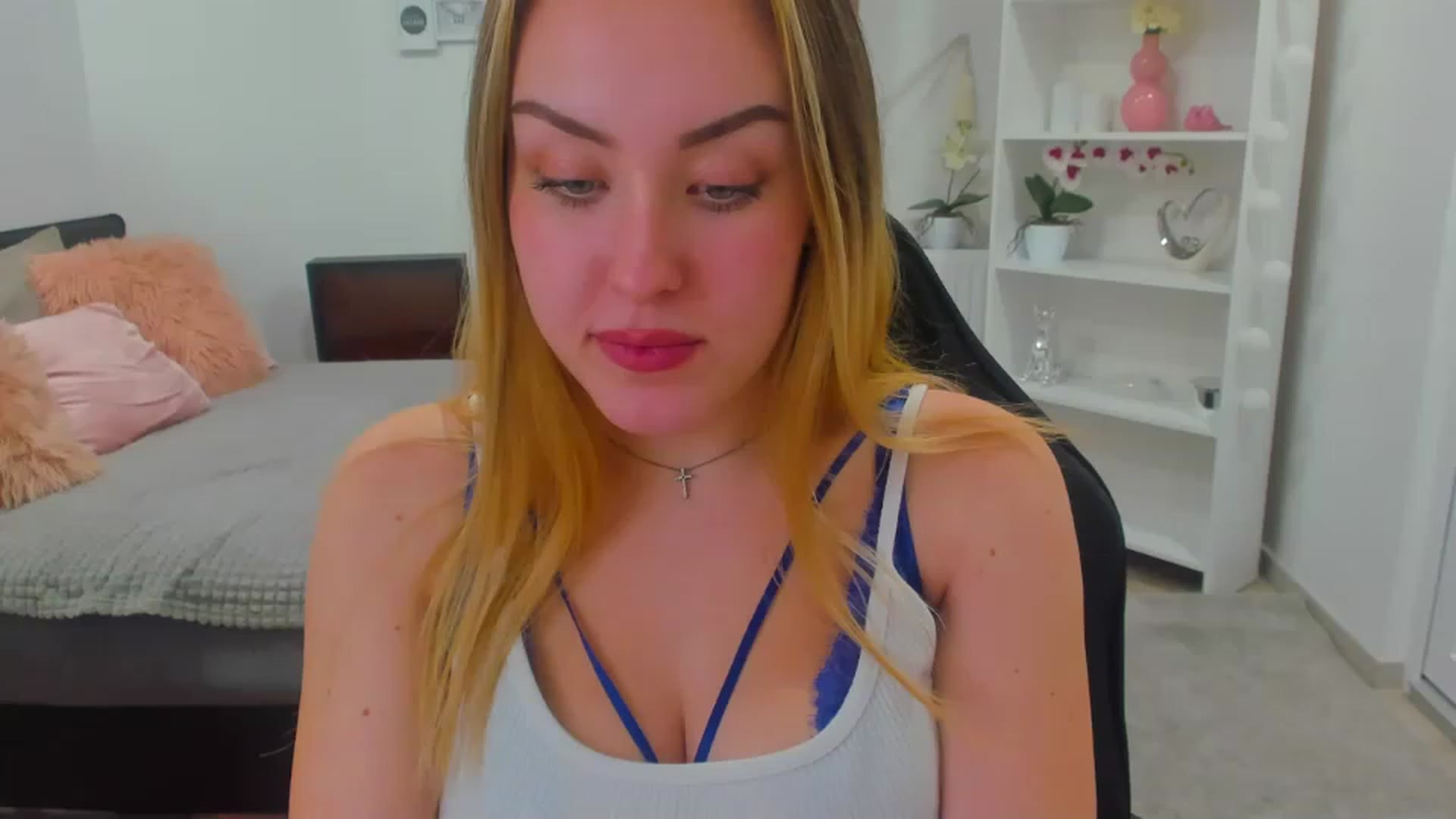 Gallery image thumbnail from Brooklyn_Ch's myfreecams stream on, 01/17/2023, 22:44 image 12 of 20