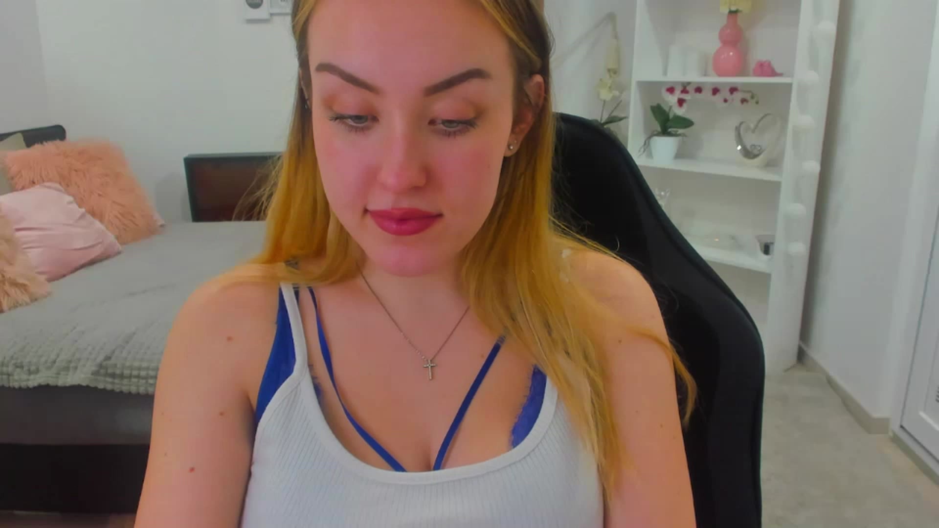 Gallery image thumbnail from Brooklyn_Ch's myfreecams stream on, 01/17/2023, 22:44 image 4 of 20