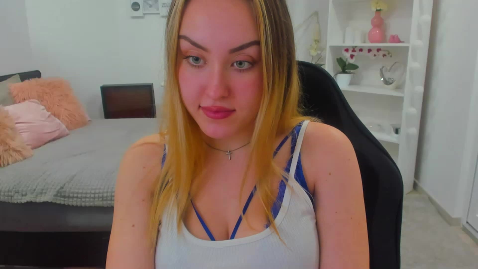 Gallery image thumbnail from Brooklyn_Ch's myfreecams stream on, 01/17/2023, 22:44 image 11 of 20
