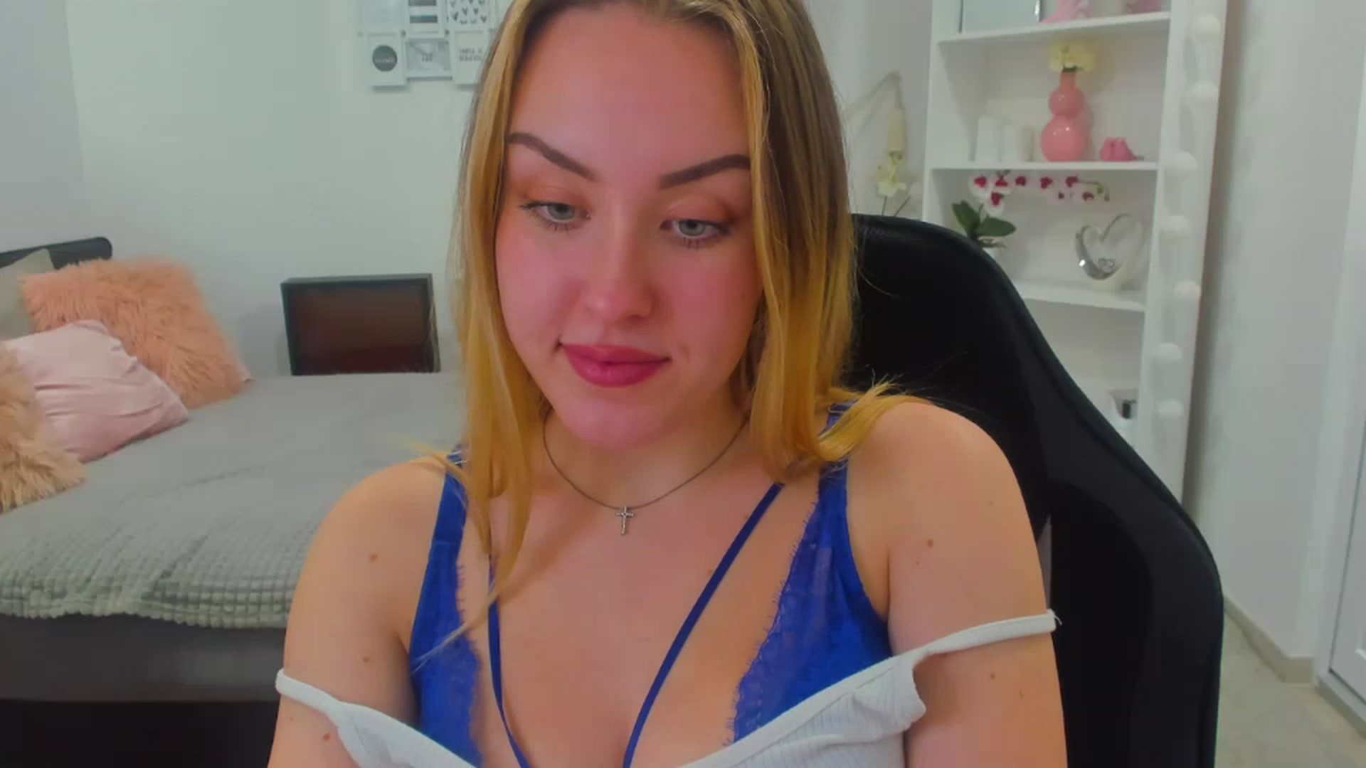 Gallery image thumbnail from Brooklyn_Ch's myfreecams stream on, 01/17/2023, 22:44 image 20 of 20