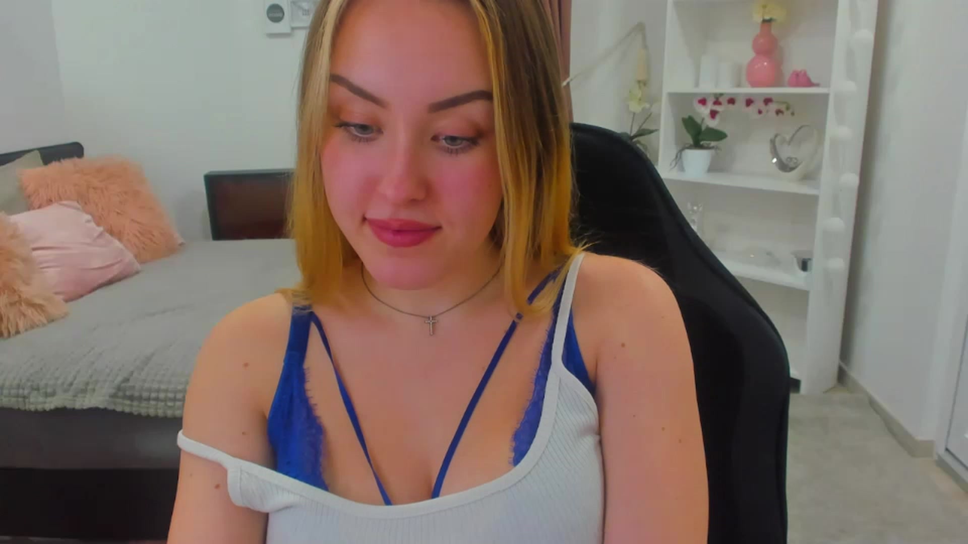 Gallery image thumbnail from Brooklyn_Ch's myfreecams stream on, 01/17/2023, 22:44 image 15 of 20