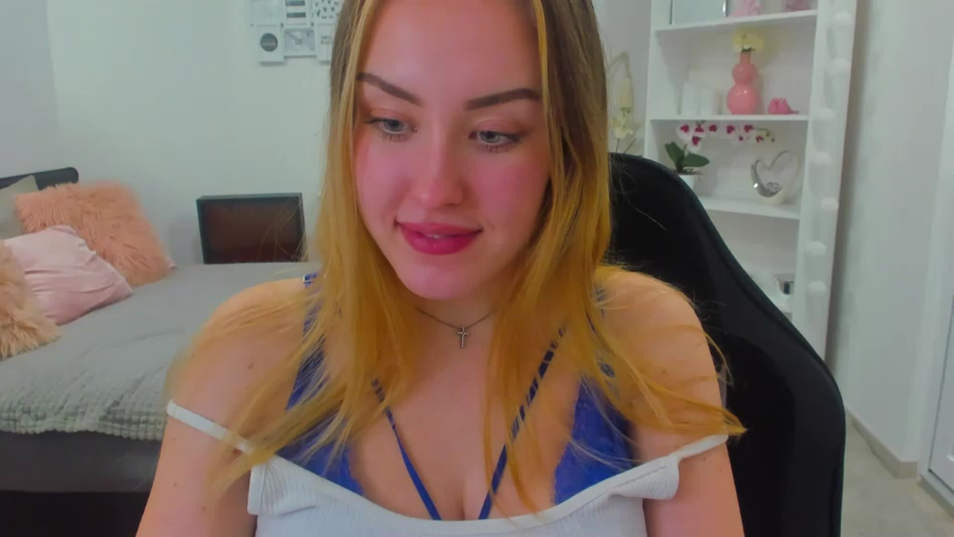 Gallery image thumbnail from Brooklyn_Ch's myfreecams stream on, 01/17/2023, 23:07 image 16 of 20