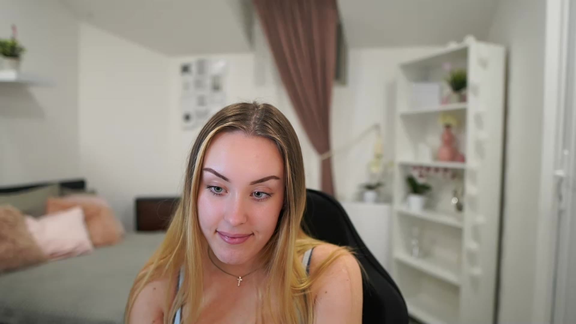 Gallery image thumbnail from Brooklyn_Ch's myfreecams stream on, 01/31/2023, 15:28 image 10 of 20