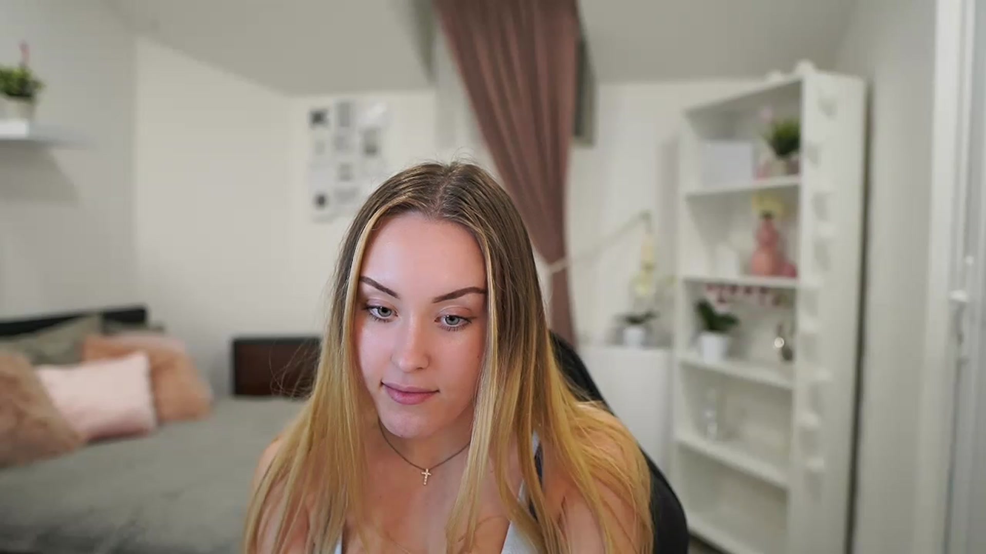 Gallery image thumbnail from Brooklyn_Ch's myfreecams stream on, 01/31/2023, 16:47 image 13 of 20