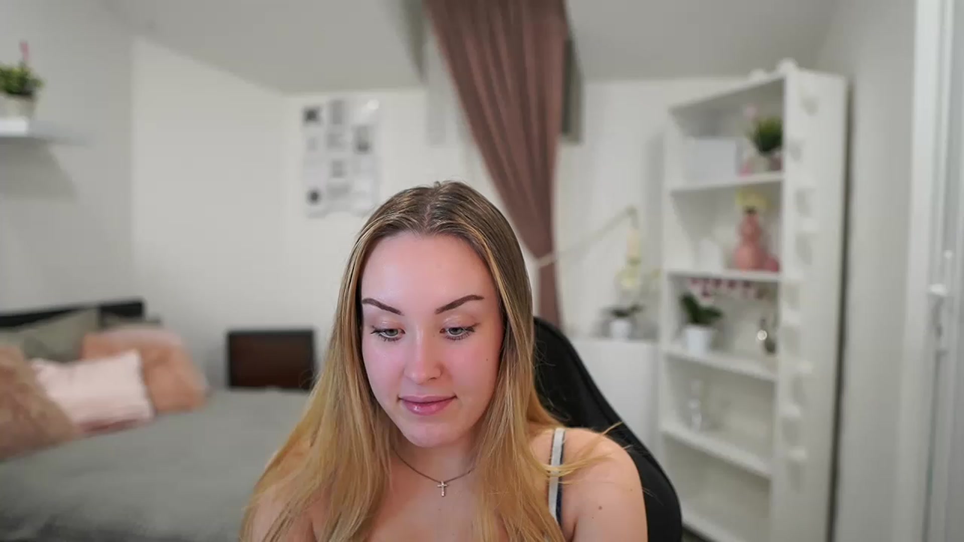 Gallery image thumbnail from Brooklyn_Ch's myfreecams stream on, 01/31/2023, 19:28 image 10 of 20