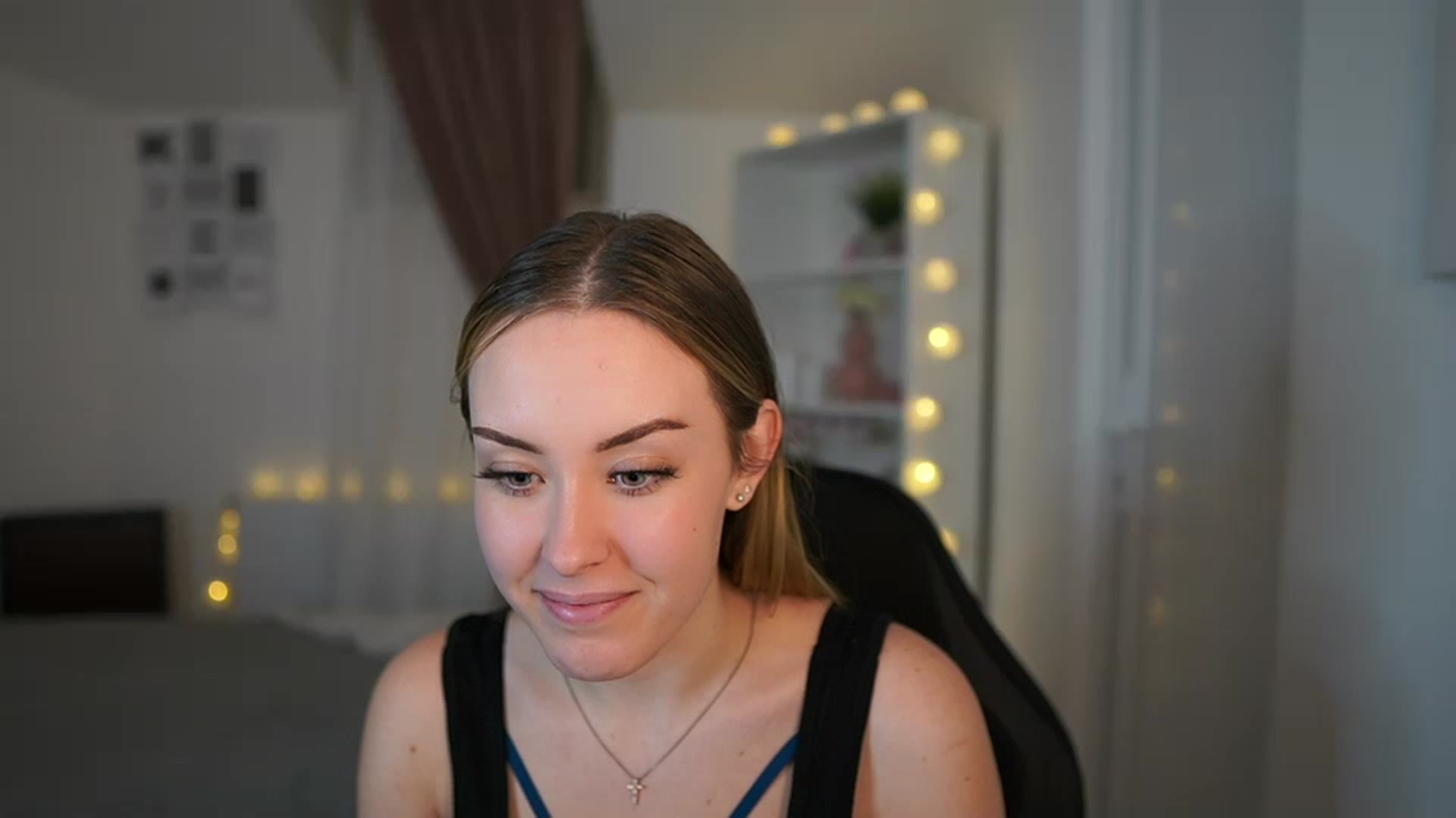 Gallery image thumbnail from Brooklyn_Ch's myfreecams stream on, 02/01/2023, 16:06 image 8 of 20