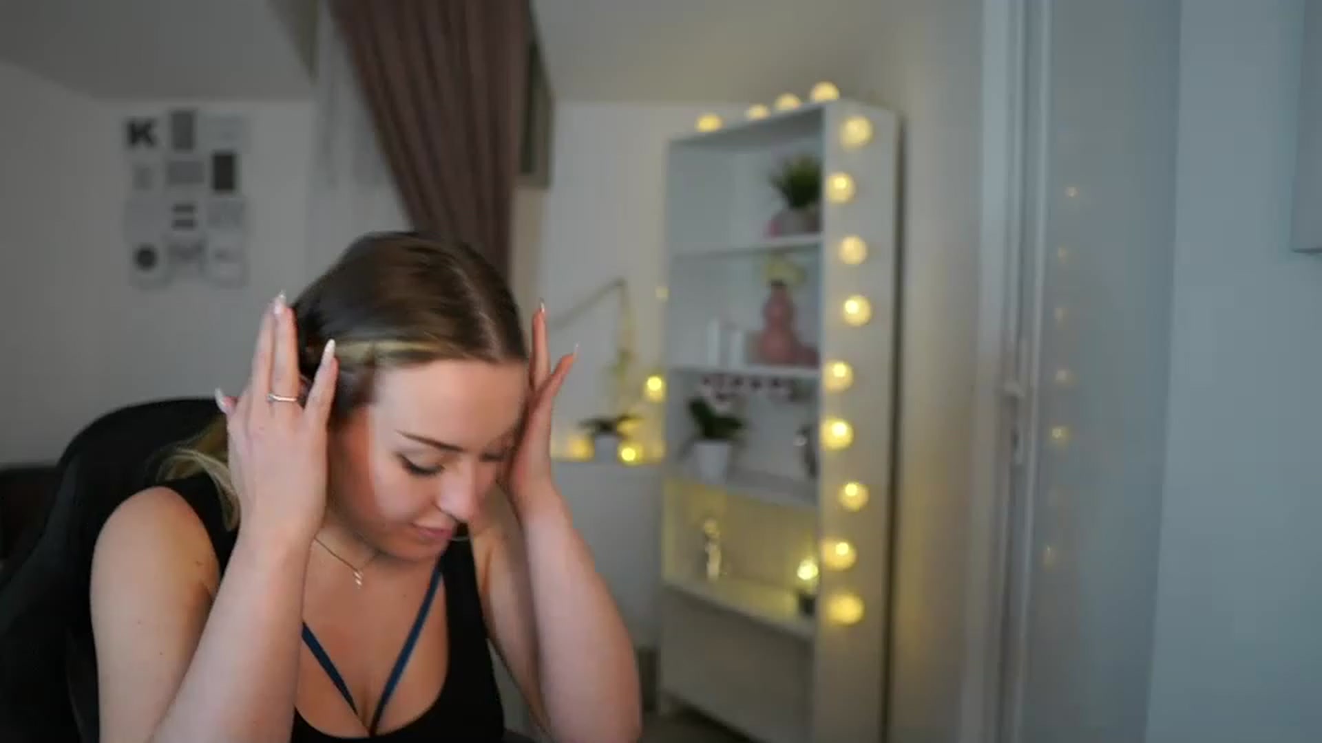Gallery image thumbnail from Brooklyn_Ch's myfreecams stream on, 02/01/2023, 17:19 image 7 of 20