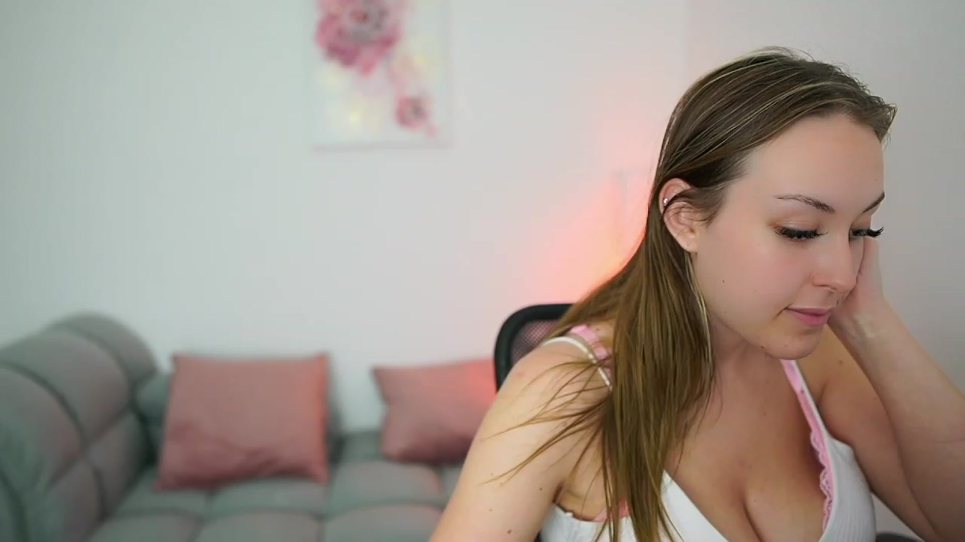 Gallery image thumbnail from Brooklyn_Ch's myfreecams stream on, 06/07/2023, 18:04 image 5 of 20