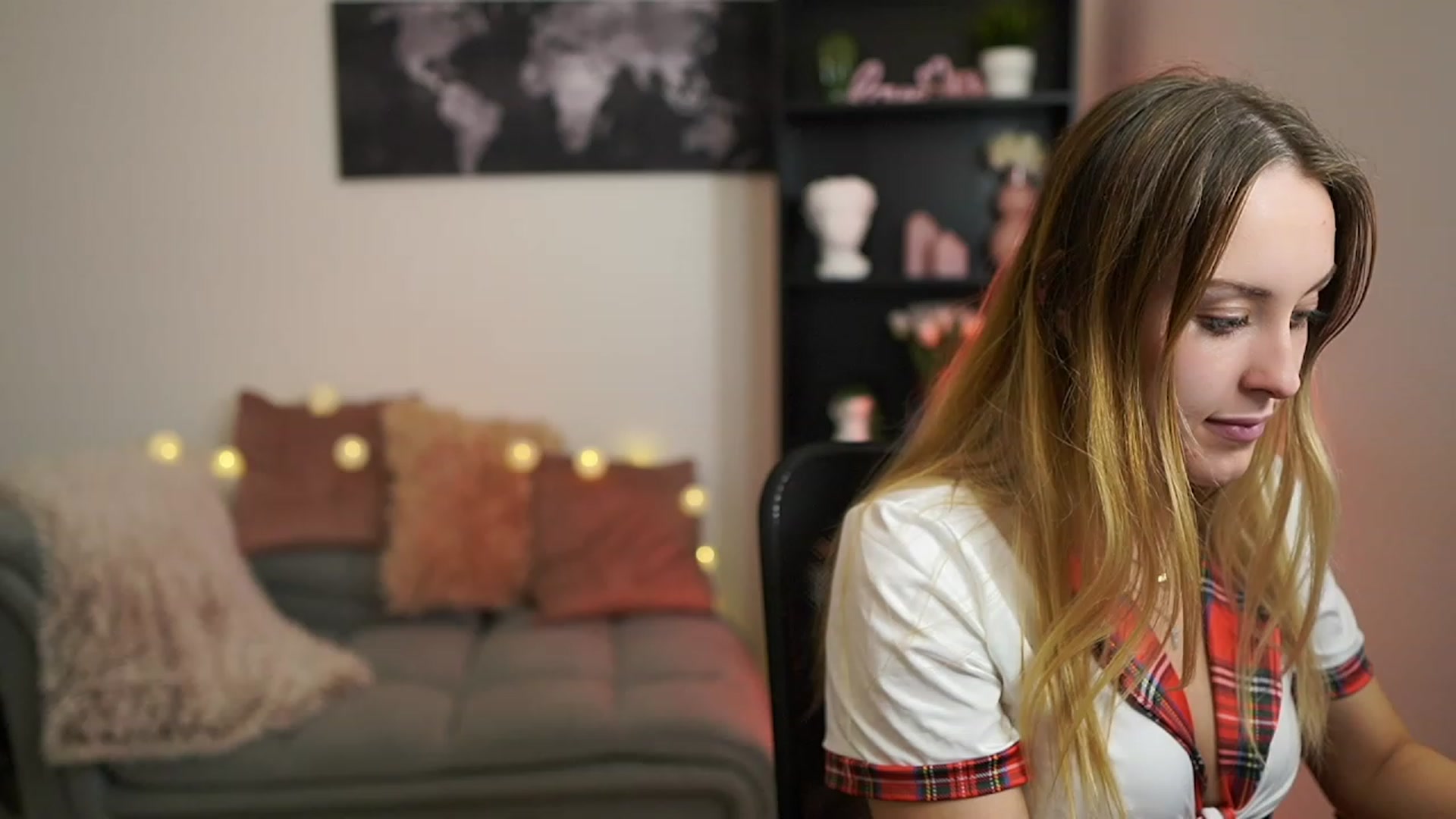 Gallery image thumbnail from Brooklyn_Ch's myfreecams stream on, 07/28/2023, 14:17 image 18 of 20