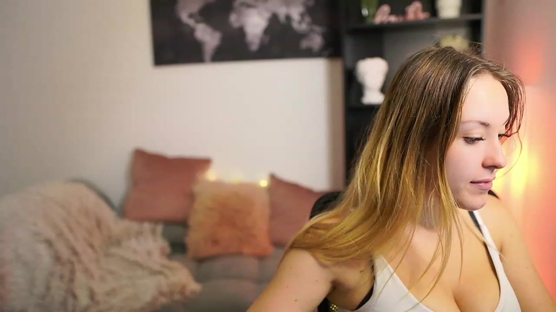 Gallery image thumbnail from Brooklyn_Ch's myfreecams stream on, 08/14/2023, 10:06 image 18 of 20