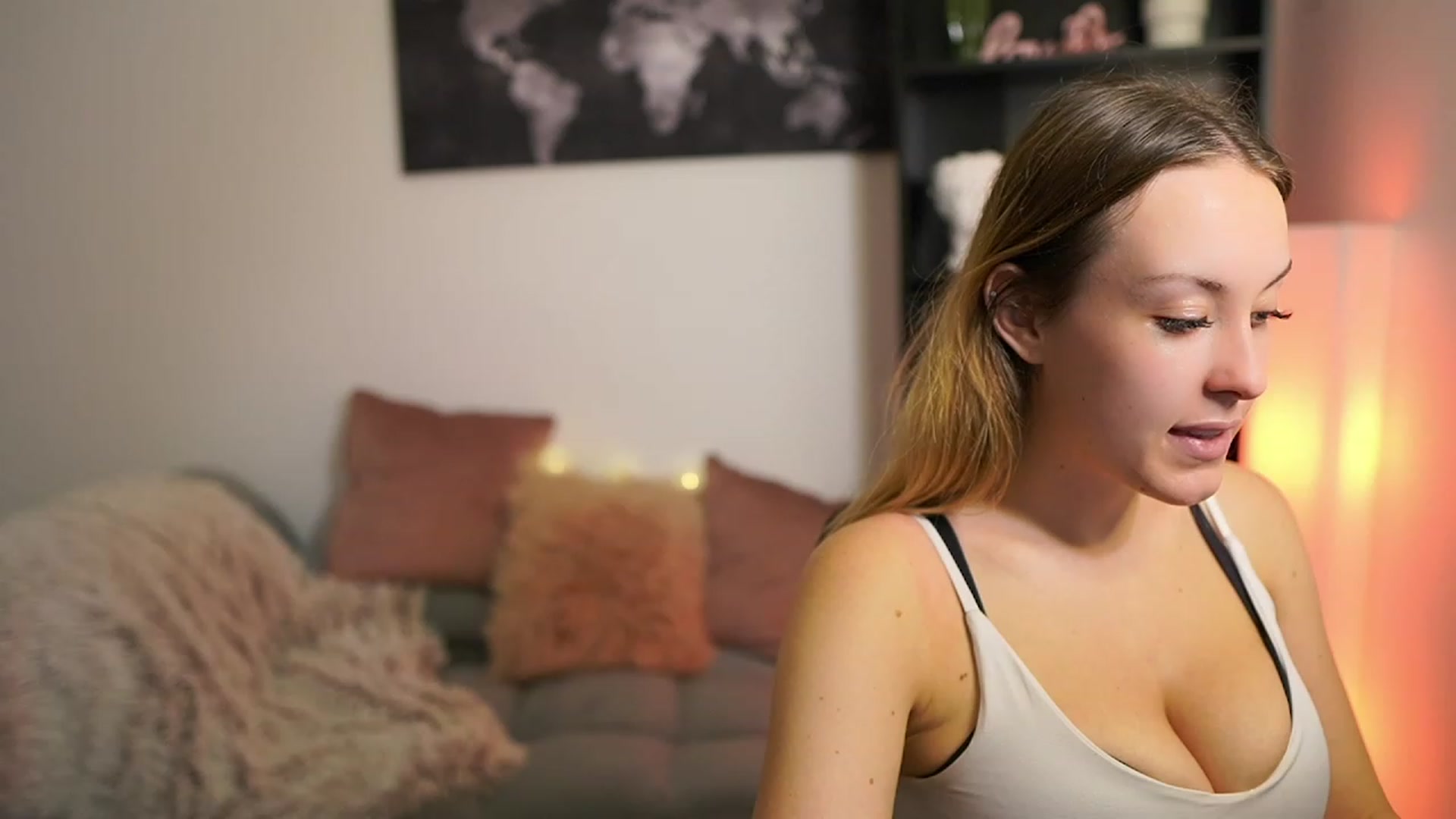 Gallery image thumbnail from Brooklyn_Ch's myfreecams stream on, 08/14/2023, 10:06 image 6 of 20