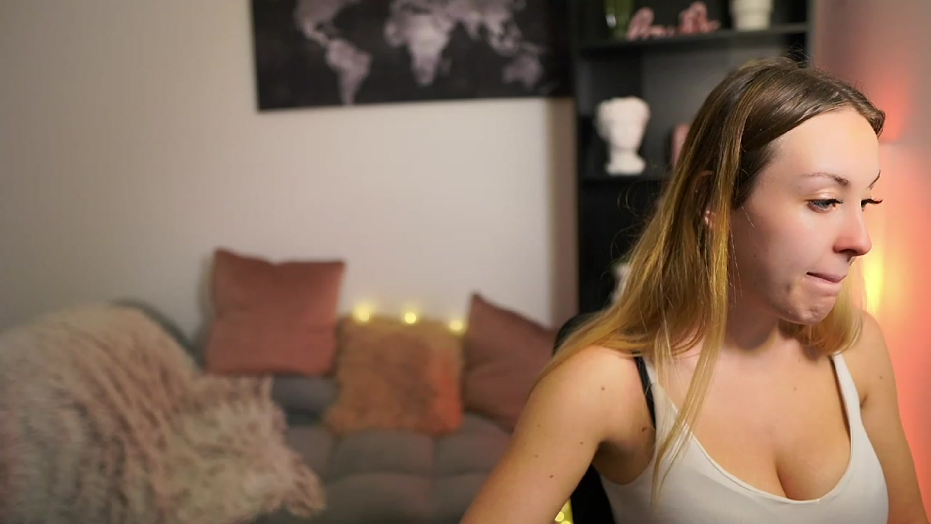 Gallery image thumbnail from Brooklyn_Ch's myfreecams stream on, 08/14/2023, 13:05 image 4 of 20