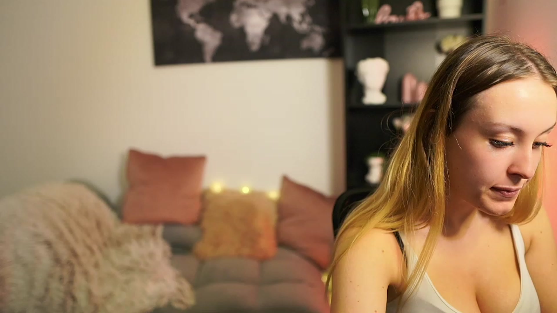 Gallery image thumbnail from Brooklyn_Ch's myfreecams stream on, 08/14/2023, 13:05 image 1 of 20