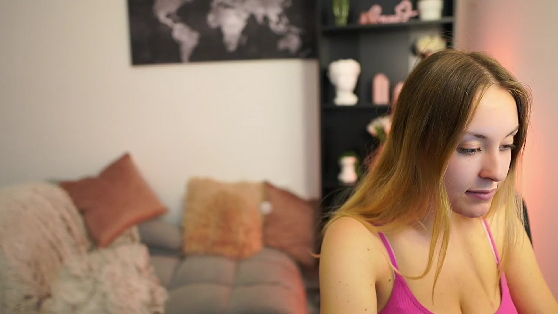 Gallery image thumbnail from Brooklyn_Ch's myfreecams stream on, 08/25/2023, 12:45 image 8 of 20