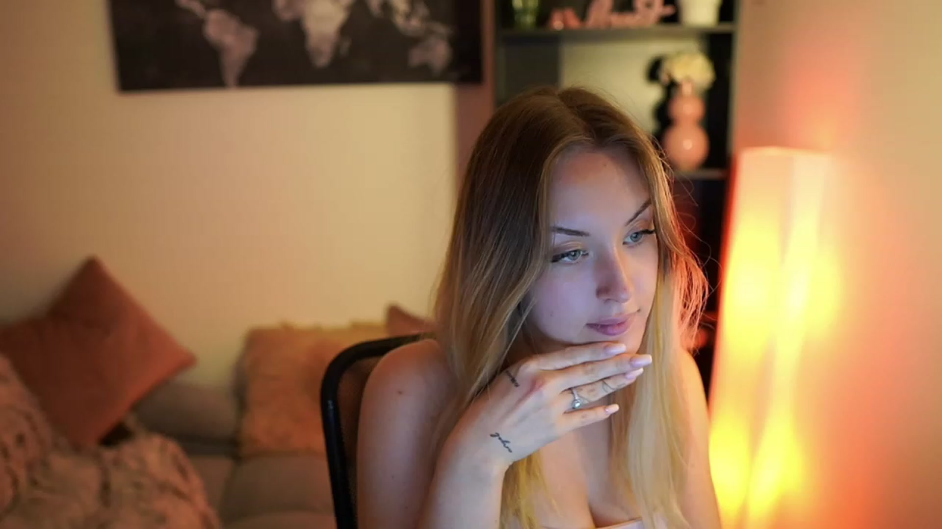 Gallery image thumbnail from Brooklyn_Ch's myfreecams stream on, 09/17/2023, 13:09 image 18 of 20