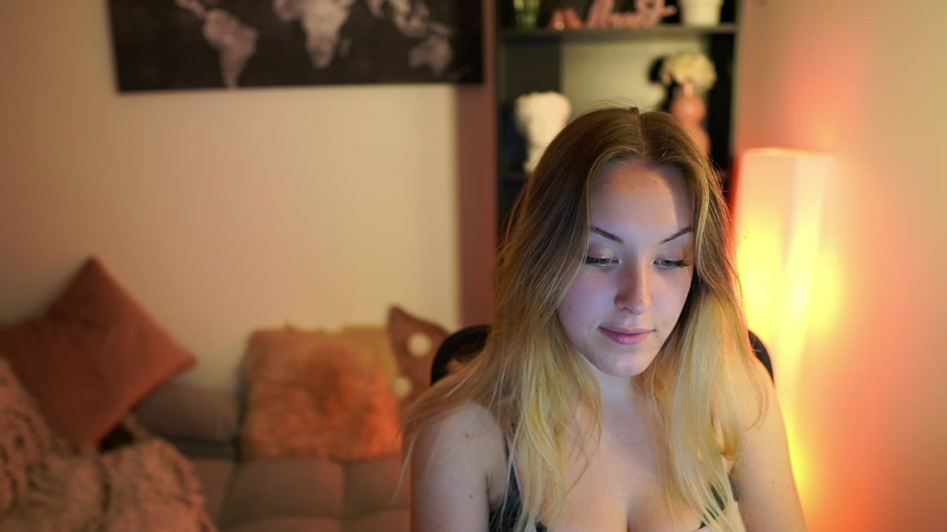 Gallery image thumbnail from Brooklyn_Ch's myfreecams stream on, 09/17/2023, 18:10 image 7 of 20