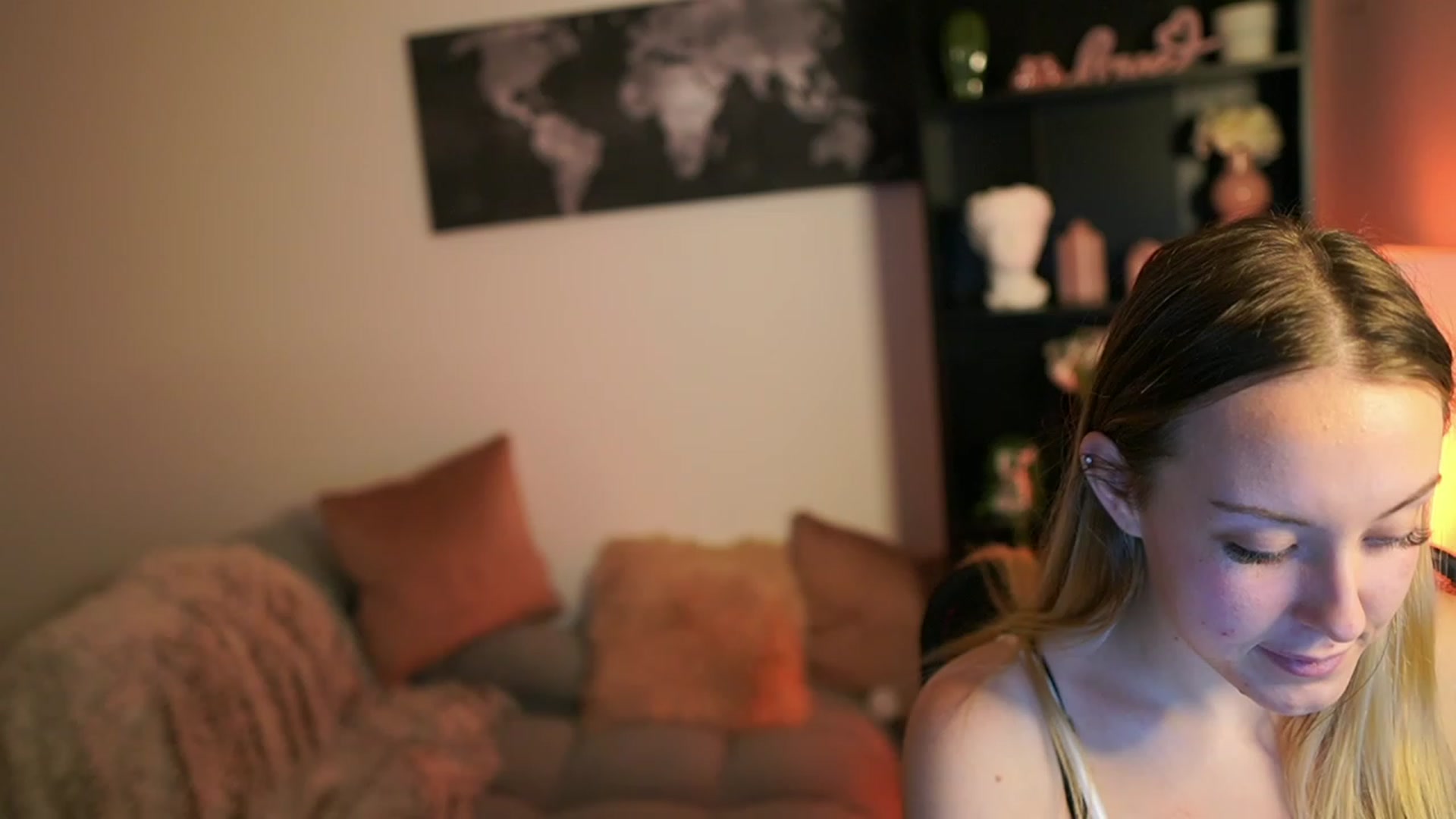 Gallery image thumbnail from Brooklyn_Ch's myfreecams stream on, 10/08/2023, 17:18 image 3 of 20