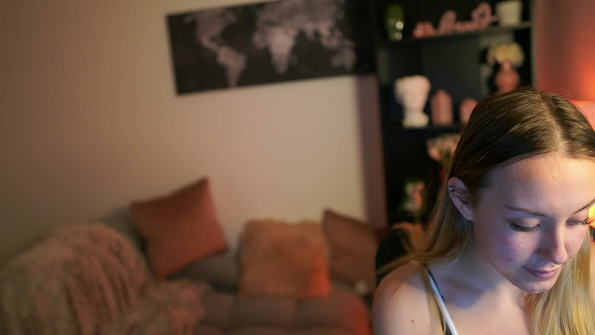 Gallery image thumbnail from Brooklyn_Ch's myfreecams stream on, 10/08/2023, 17:18 image 4 of 20