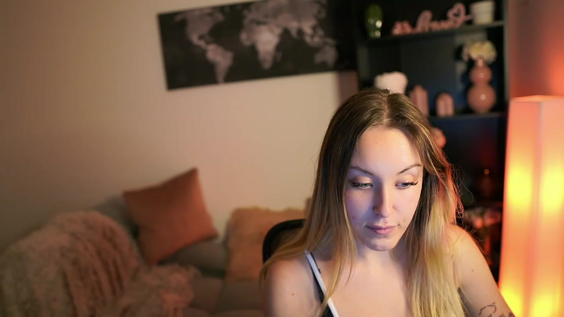 Gallery image thumbnail from Brooklyn_Ch's myfreecams stream on, 10/08/2023, 18:01 image 18 of 20