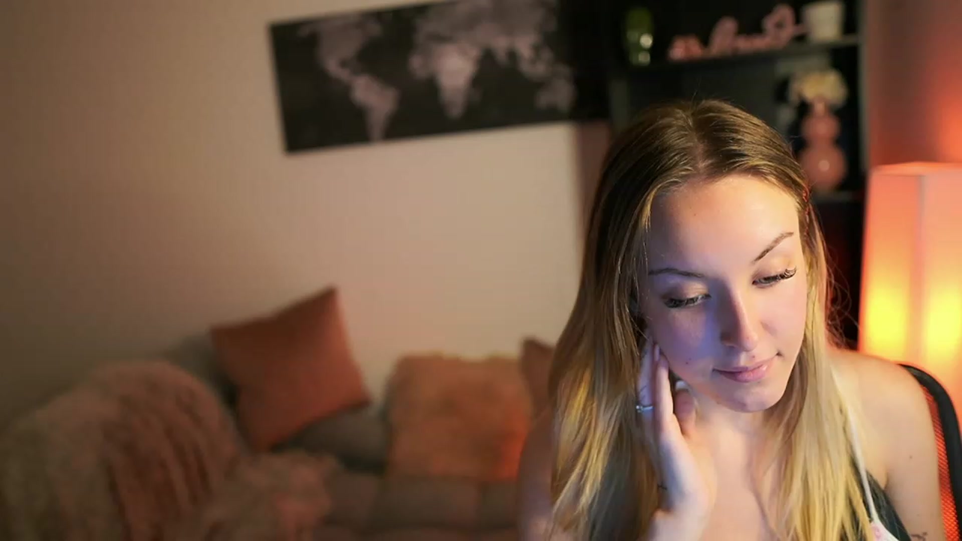 Gallery image thumbnail from Brooklyn_Ch's myfreecams stream on, 10/08/2023, 18:01 image 6 of 20
