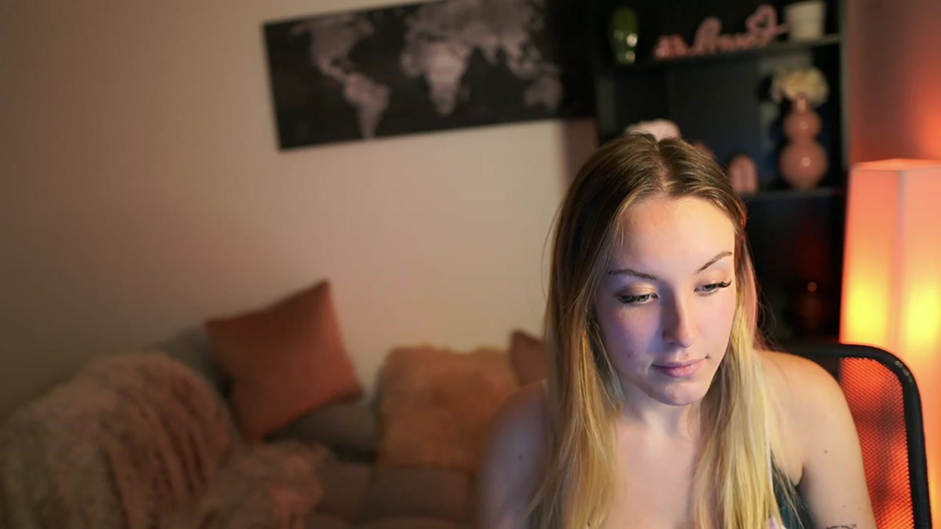 Gallery image thumbnail from Brooklyn_Ch's myfreecams stream on, 10/08/2023, 18:01 image 10 of 20