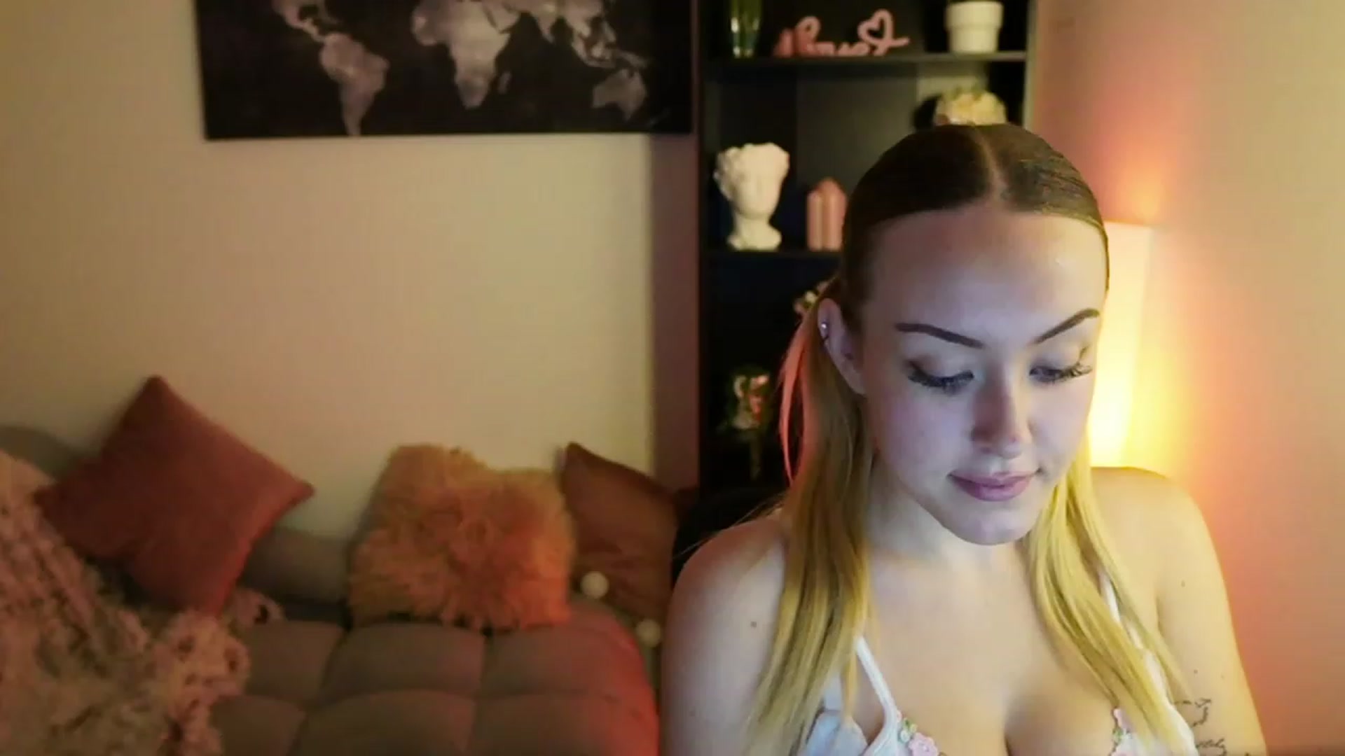 Gallery image thumbnail from Brooklyn_Ch's myfreecams stream on, 10/25/2023, 16:30 image 15 of 20