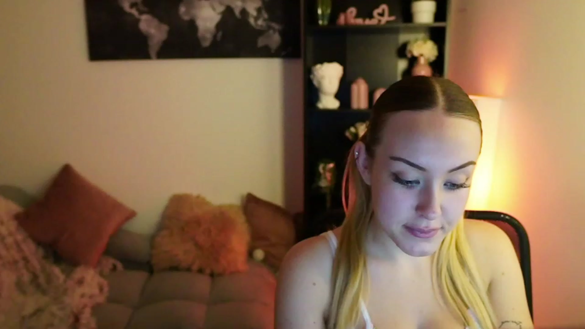Gallery image thumbnail from Brooklyn_Ch's myfreecams stream on, 10/25/2023, 16:30 image 16 of 20
