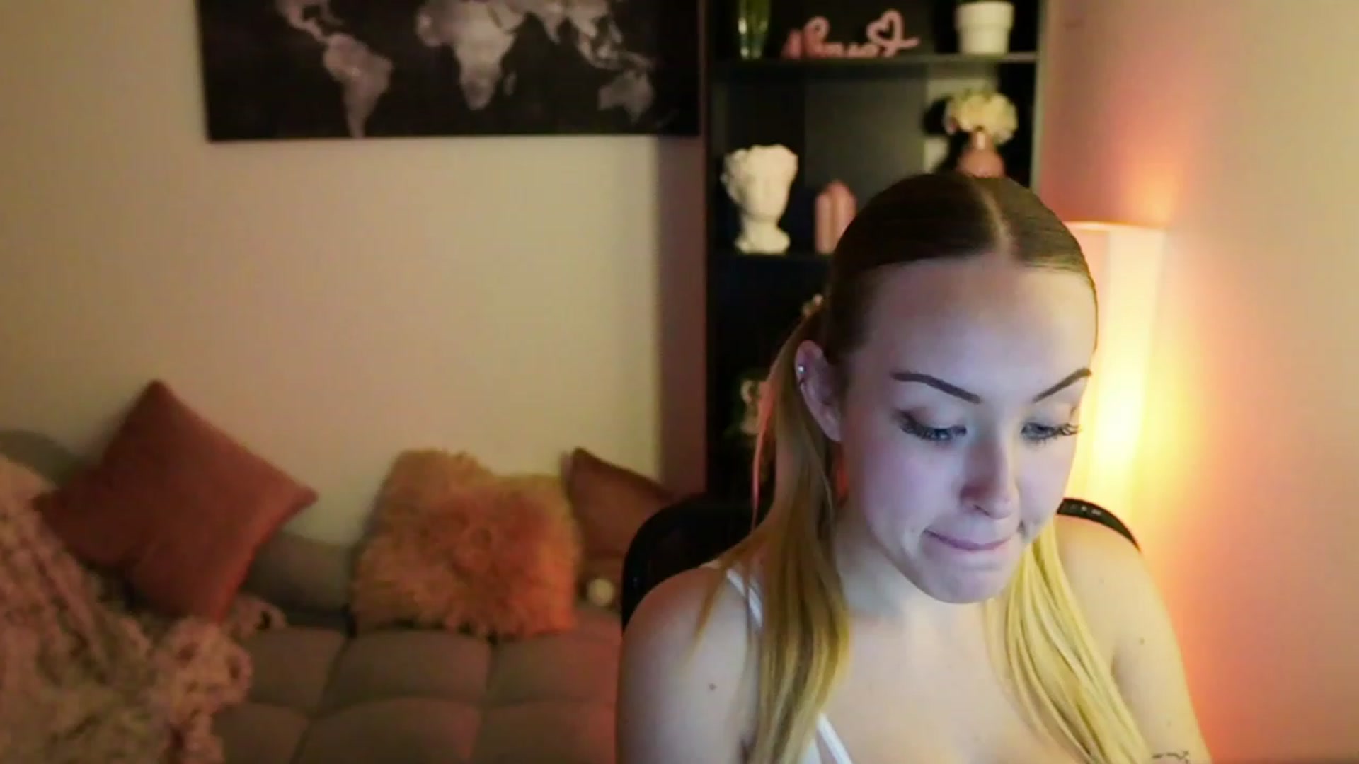 Gallery image thumbnail from Brooklyn_Ch's myfreecams stream on, 10/25/2023, 18:00 image 16 of 20